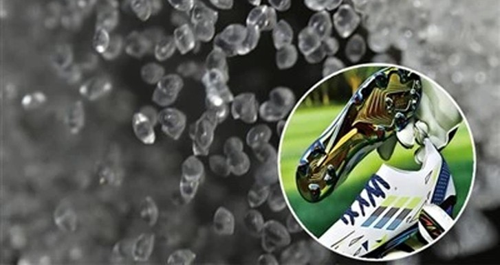 How do TPU materials affect the flexibility of football shoe toes?